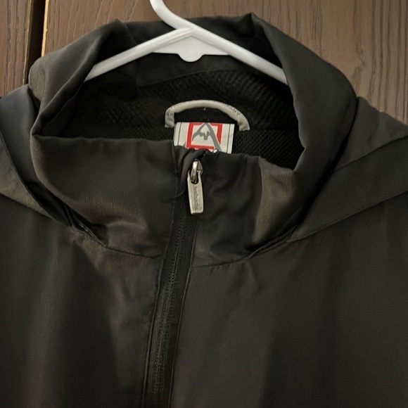 Avalanche black hooded jacket. Size Medium. - Picture 3 of 9